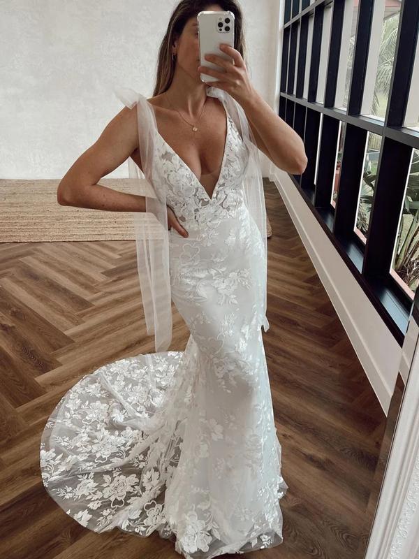 Sexy Long Mermaid Sleeveless V-neck Handmade Lace Wedding Dresses,WD770